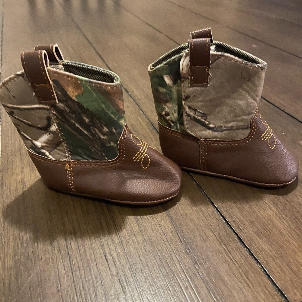 Trimfoot Crib Cowboy Boots